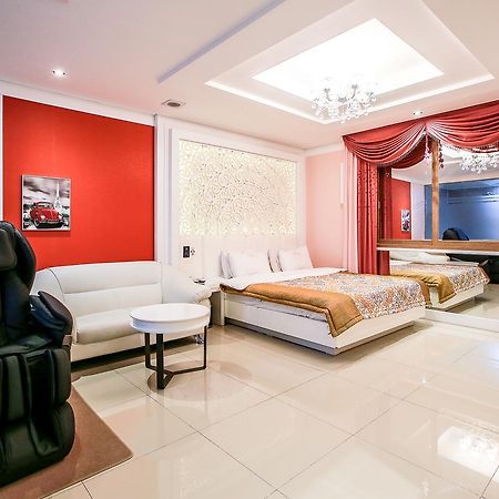 Shell Stone Yeosu Business Hotel Bagian luar foto