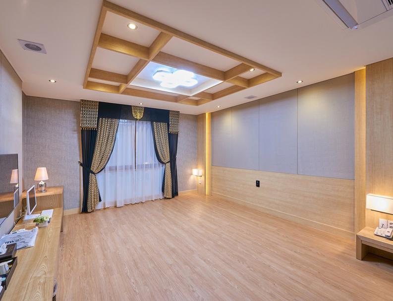 Shell Stone Yeosu Business Hotel Bagian luar foto