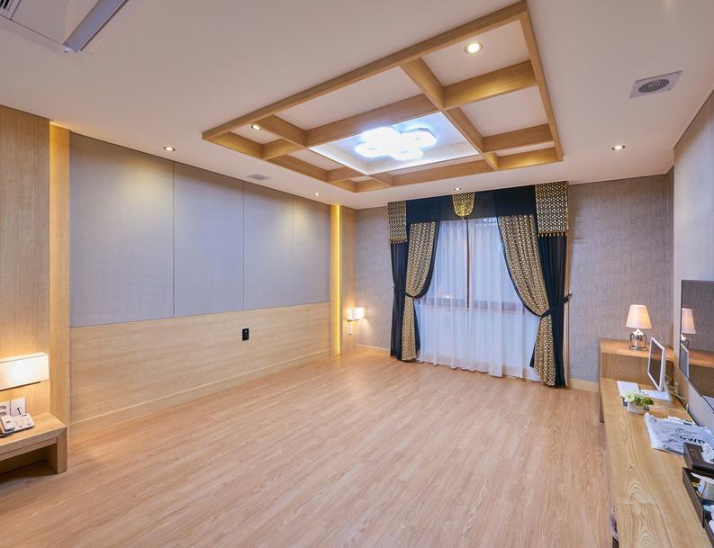 Shell Stone Yeosu Business Hotel Bagian luar foto