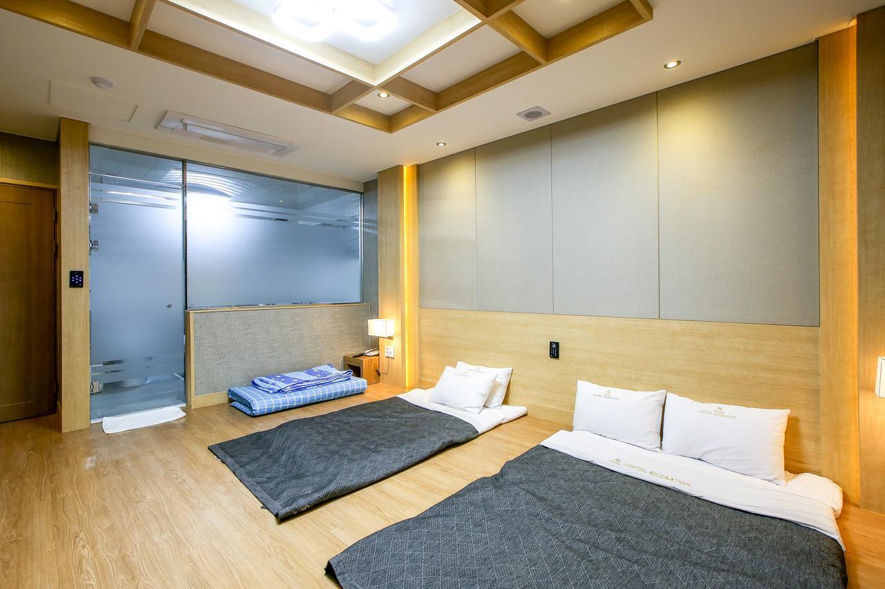 Shell Stone Yeosu Business Hotel Bagian luar foto