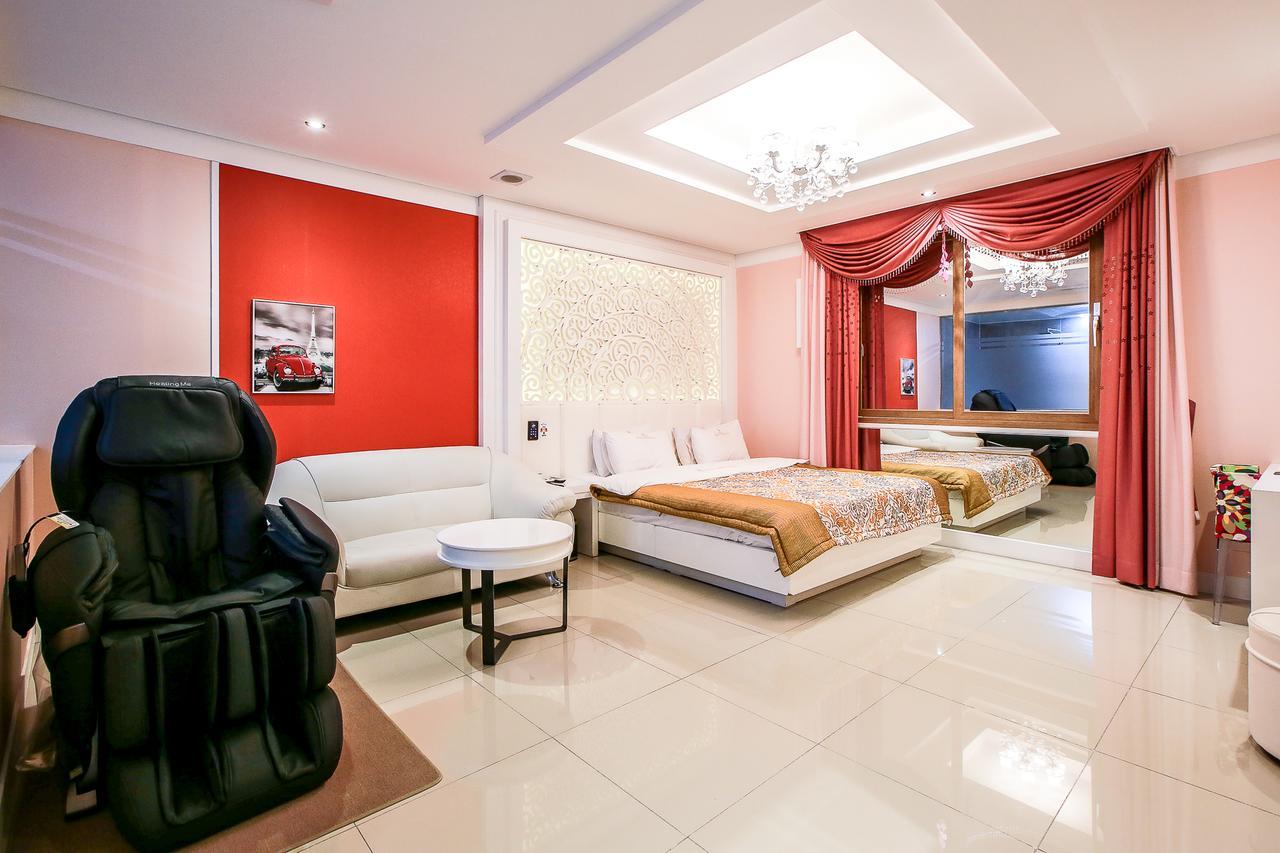 Shell Stone Yeosu Business Hotel Bagian luar foto